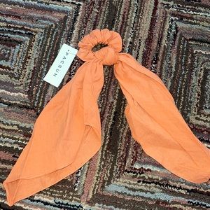 NWT Orange scrunchie hair tie from pacsun